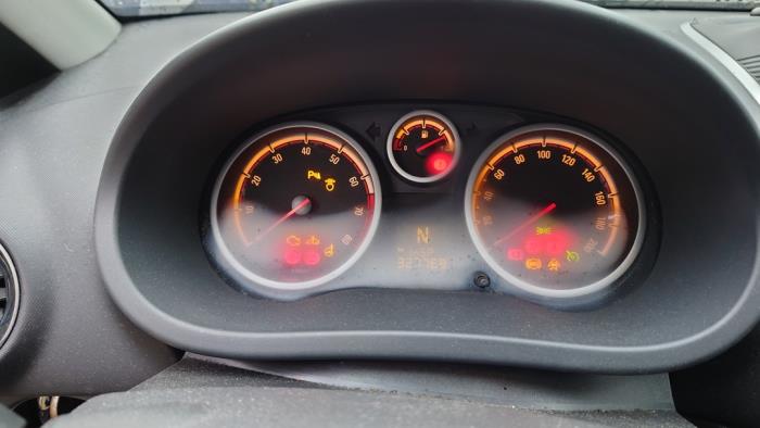 Opel Corsa D 1.4 16V Twinport Épave (2007, Noir)
