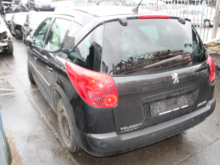 Peugeot 207 SW 1.6 HDi 16V Samochód złomowany (2010, Czarny)