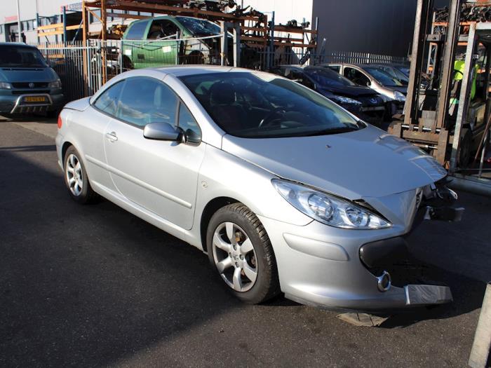 Peugeot 307 CC 1.6 16V Salvage vehicle (2006, Silver grey)