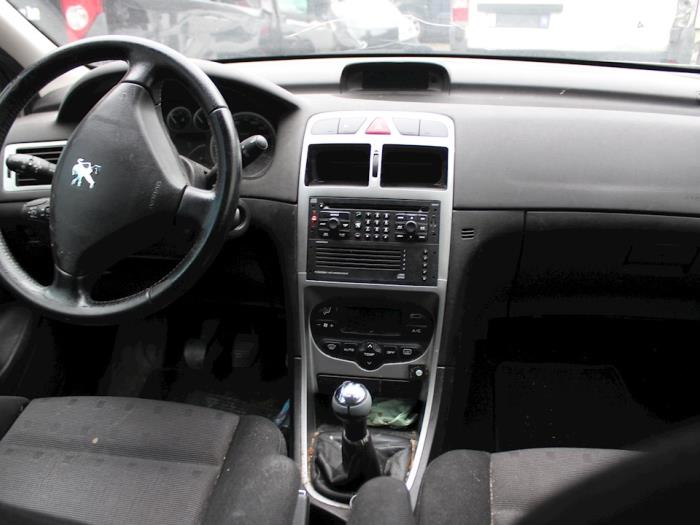 Peugeot 307 SW 1.6 16V Épave (2004, Gris)