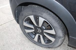 Citroen C3 1.2 Vti 12V PureTech Épave (2017, Noir)