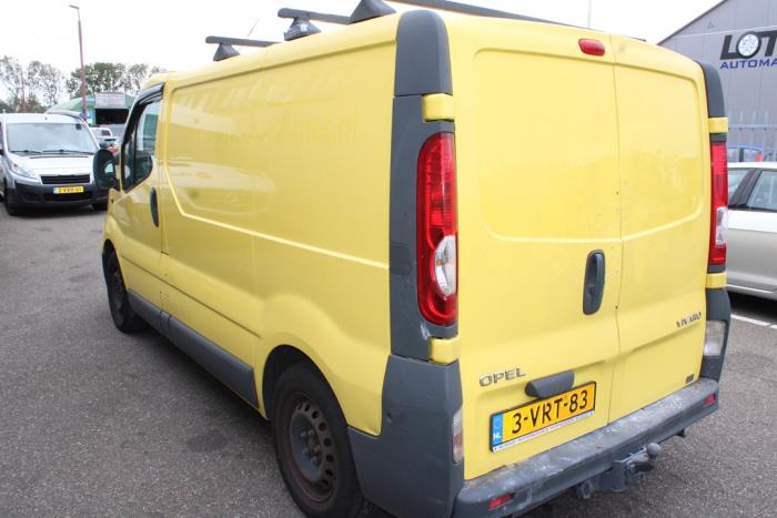 Opel Vivaro 2.0 CDTI Samochód złomowany (2011, Granit)