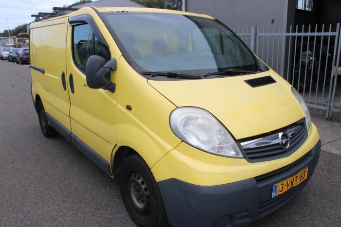 Opel Vivaro 2.0 CDTI Samochód złomowany (2011, Granit)