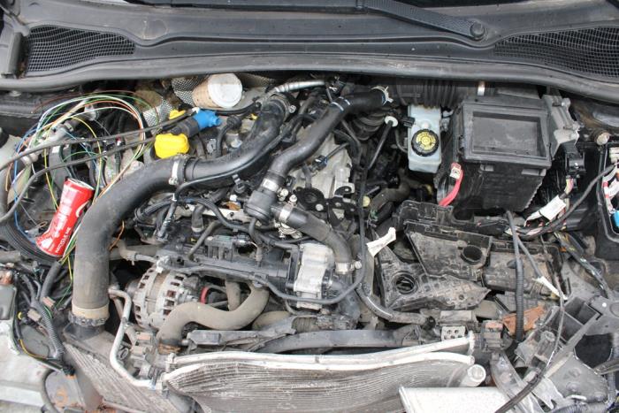Renault Clio IV 0.9 Energy TCE 90 12V Samochód złomowany (2014, Czarny)