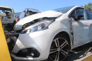 Peugeot 208 I 1.2 12V e-THP PureTech 110 Vehículo de desguace (2017, Blanco)