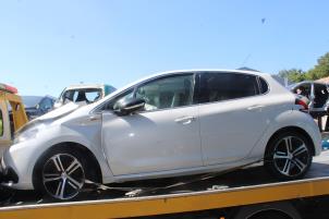 Peugeot 208 I 1.2 12V e-THP PureTech 110 Vehículo de desguace (2017, Blanco)