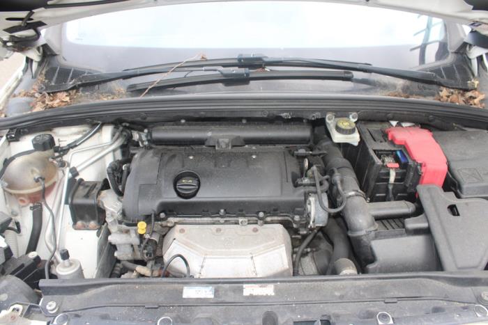 Peugeot 308 SW 1.4 VTI 16V Vehículo de desguace (2009, Blanco)