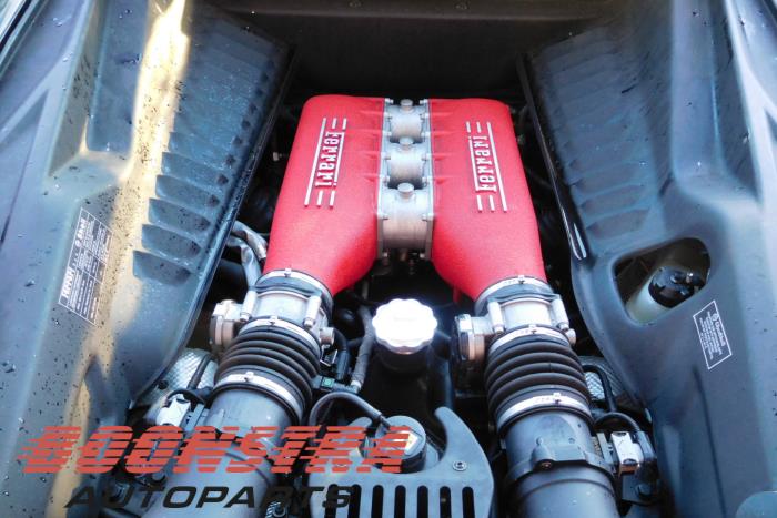Ferrari 458 Italia 4.5 V8 32V DCT Samochód złomowany (2010, Czerwony)