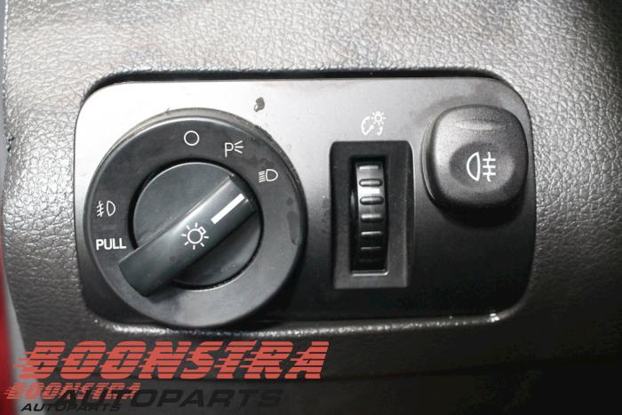 Ford Usa Mustang V 4.6 GT V8 24V Samochód złomowany (2005, Czerwony)