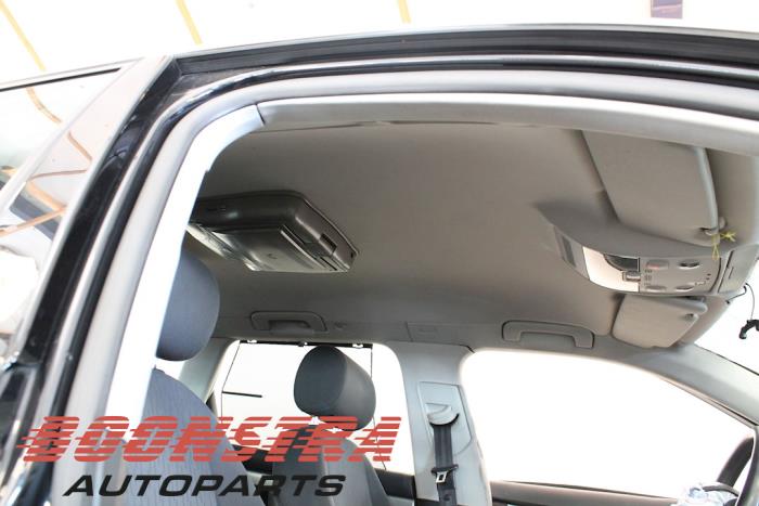 Audi A4 Avant 2.7 TDI V6 24V Épave (2006, Noir)