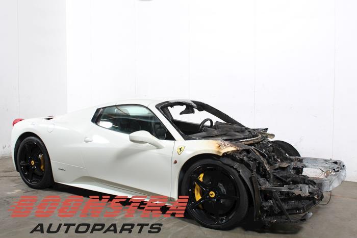 Ferrari 458 Spider 4.5 V8 32V DCT Samochód złomowany (2012, Bialy)