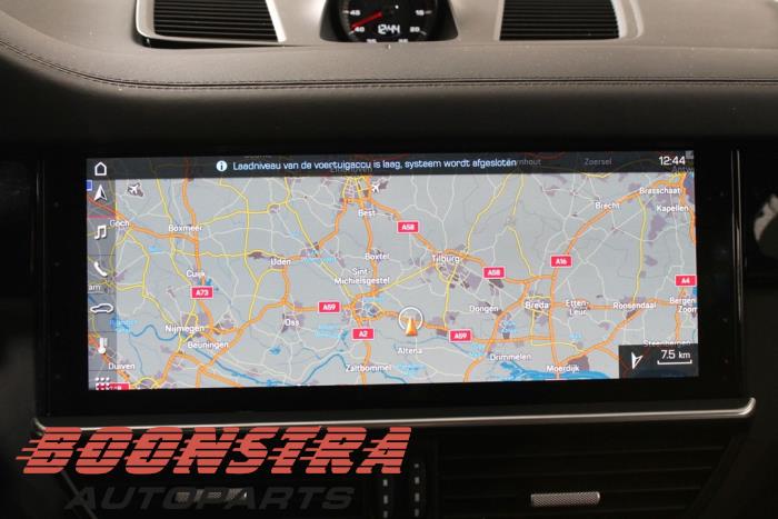 Porsche Cayenne Coupe 3.0 V6 24V Turbo Vehículo de desguace (2019, Negro)