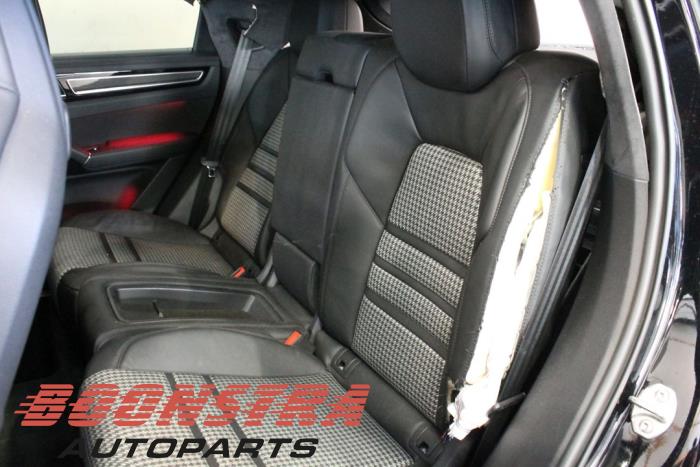 Porsche Cayenne Coupe 3.0 V6 24V Turbo Vehículo de desguace (2019, Negro)