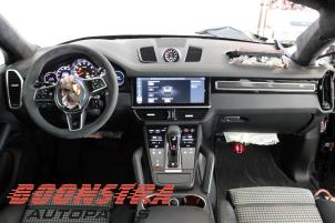 Porsche Cayenne Coupe 3.0 V6 24V Turbo Vehículo de desguace (2019, Negro)