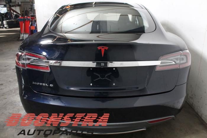 Tesla Model S 85 Salvage vehicle (2014, Blue)