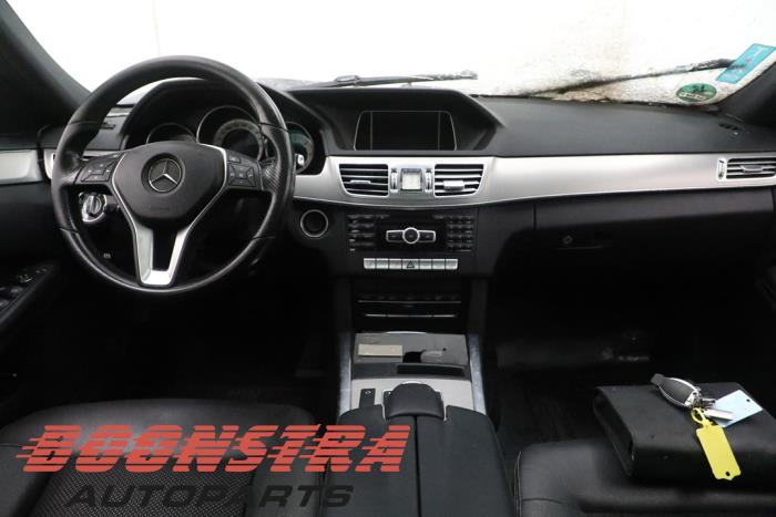 Mercedes E Estate E-200 CDI 16V BlueEfficiency,BlueTEC Samochód złomowany (2015, Szary)