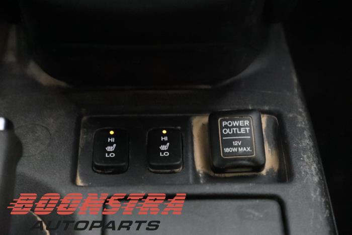 Honda CR-V 2.2 i-DTEC 16V 150 4x4 Épave (2013, Brun)