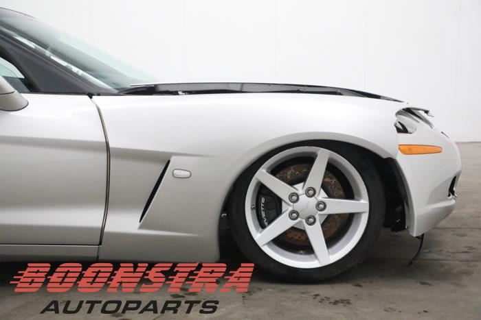 Chevrolet Corvette 6.0 V8 Samochód złomowany (2006, Szary)