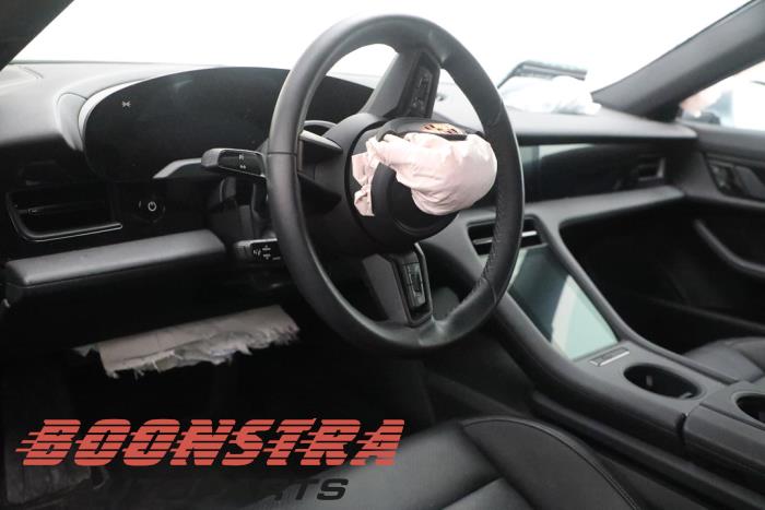 Porsche Taycan 4S Épave (2020, Gris)
