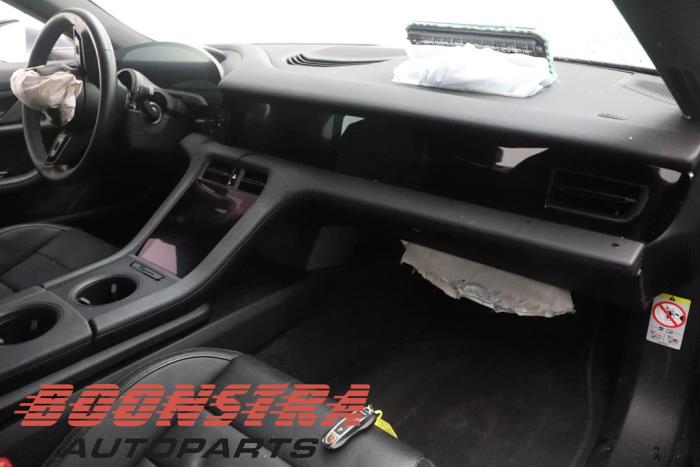 Porsche Taycan 4S Épave (2020, Gris)