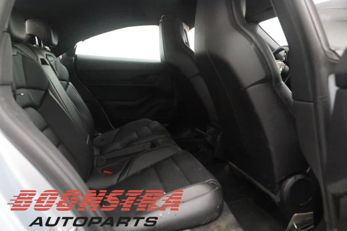 Porsche Taycan 4S Épave (2020, Gris)