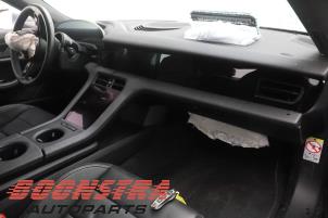 Porsche Taycan 4S Épave (2020, Gris)