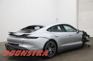Porsche Taycan 4S Épave (2020, Gris)