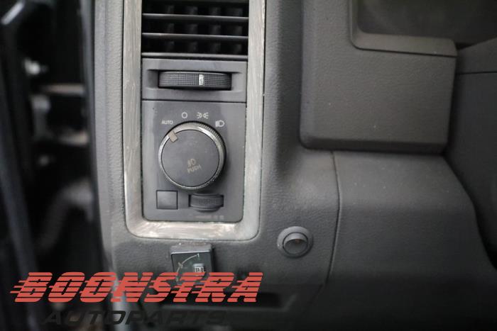 Dodge Ram 1500 Crew Cab 5.7 V8 Hemi 2500 4x4 Vehículo de desguace (2013, Negro)