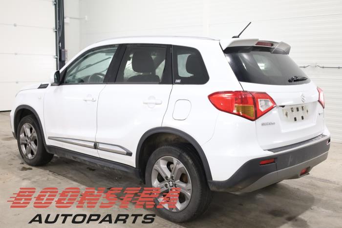 Suzuki Vitara 1.6 16V VVT Épave (2018, Blanc)
