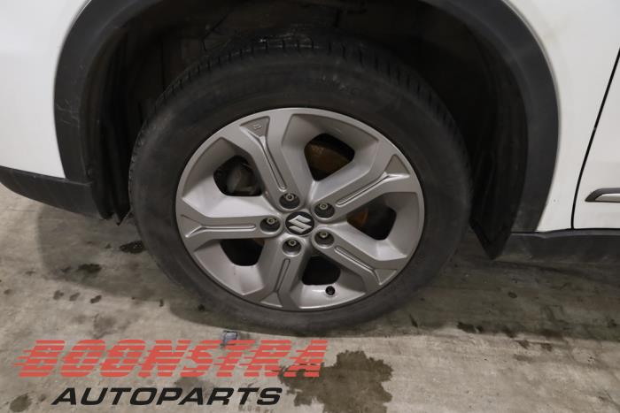 Suzuki Vitara 1.6 16V VVT Épave (2018, Blanc)