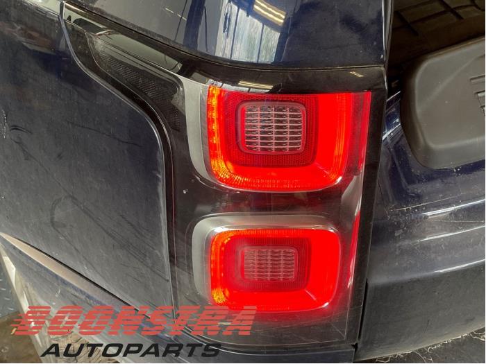 Landrover Range Rover IV 3.0 V6 P400 MHEV HST Skrotfordon (2020, BLAUW)