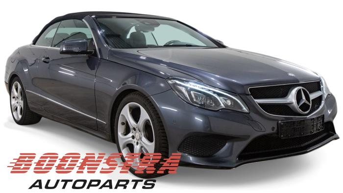 Mercedes E E-200 2.0 Turbo 16V Épave (2016, Gris)