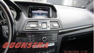 Mercedes E E-200 2.0 Turbo 16V Épave (2016, Gris)