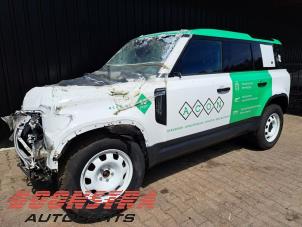 Landrover Defender II 110 3.0 D200 MHEV Samochód złomowany (2022, Bialy)