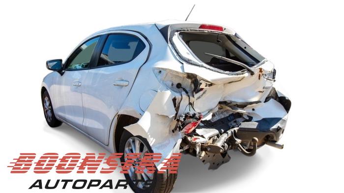 Mazda 2 1.5 SkyActiv-G 90 Vehículo de desguace (2014, Blanco)