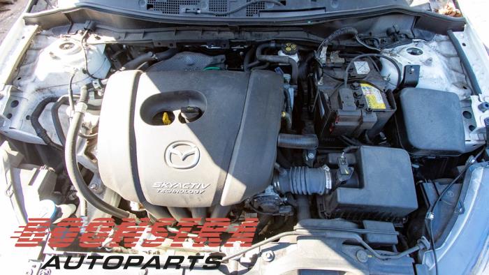 Mazda 2 1.5 SkyActiv-G 90 Vehículo de desguace (2014, Blanco)