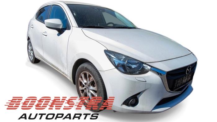 Mazda 2 1.5 SkyActiv-G 90 Vehículo de desguace (2014, Blanco)