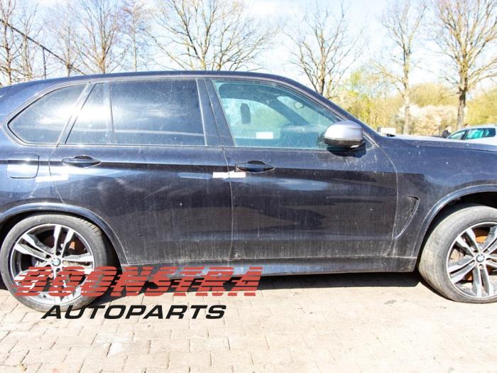 BMW X5 M50d 3.0 24V Samochód złomowany (2015, Czarny)