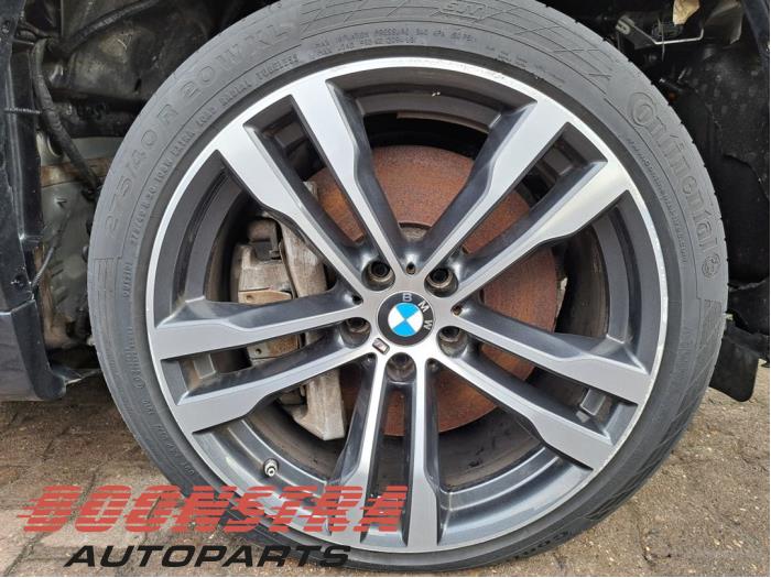 BMW X5 M50d 3.0 24V Samochód złomowany (2015, Czarny)