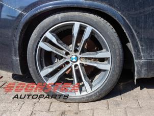 BMW X5 M50d 3.0 24V Samochód złomowany (2015, Czarny)