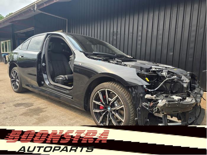 BMW 5 serie 530e 2.0 TwinPower Turbo 16V Samochód złomowany (2025, Czarny)