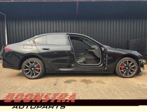 BMW 5 serie 530e 2.0 TwinPower Turbo 16V Samochód złomowany (2025, Czarny)