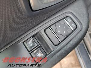 Renault Clio IV 0.9 Energy TCE 90 12V Épave (2017, Noir)