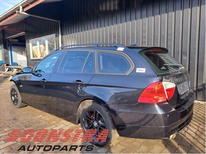 BMW 3 serie Touring 318i 16V Épave (2006, Noir)