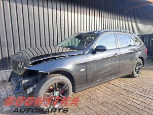 BMW 3 serie Touring 318i 16V Épave (2006, Noir)