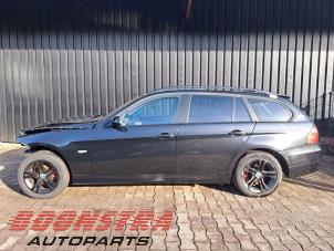 BMW 3 serie Touring 318i 16V Épave (2006, Noir)