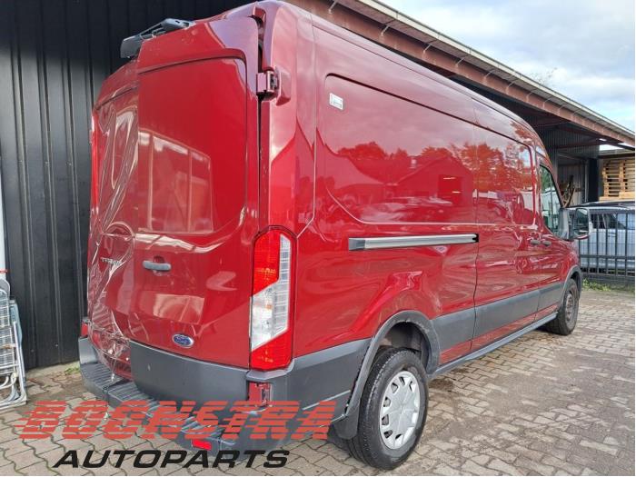 Ford Transit 2.0 TDCi 16V Eco Blue 130 Samochód złomowany (2021, Czerwony)