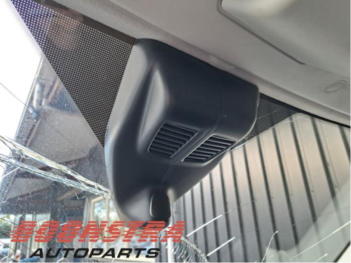 Ford Transit 2.0 TDCi 16V Eco Blue 130 Samochód złomowany (2021, Czerwony)