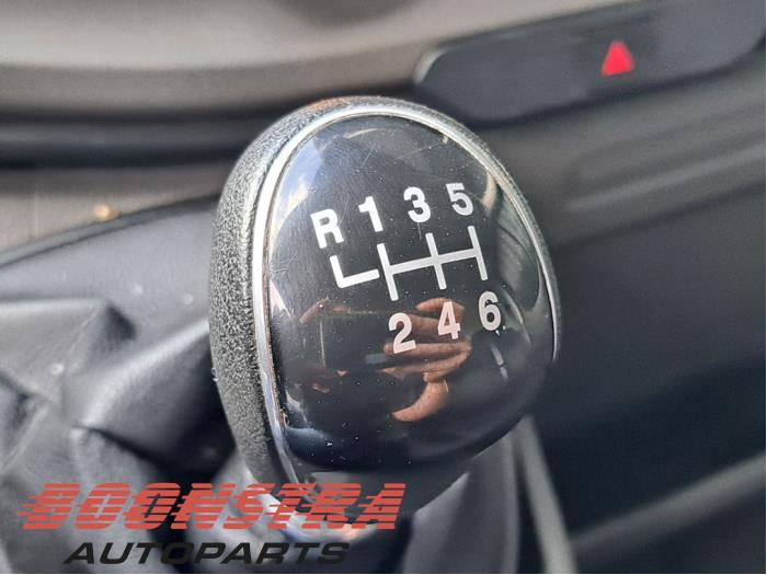 Ford Transit 2.0 TDCi 16V Eco Blue 130 Samochód złomowany (2021, Czerwony)