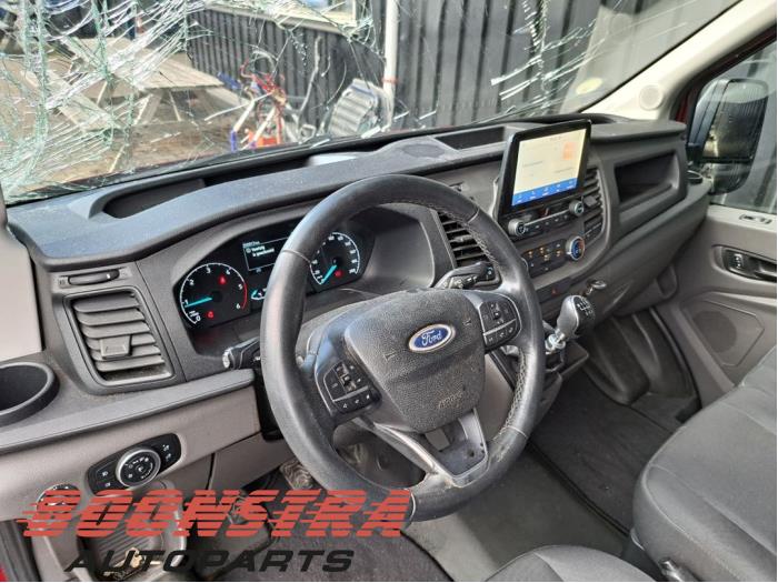 Ford Transit 2.0 TDCi 16V Eco Blue 130 Samochód złomowany (2021, Czerwony)